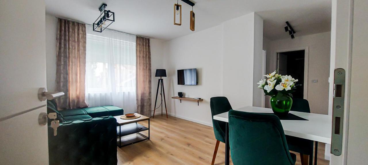 La Casa Apartments 雅戈丁那 外观 照片